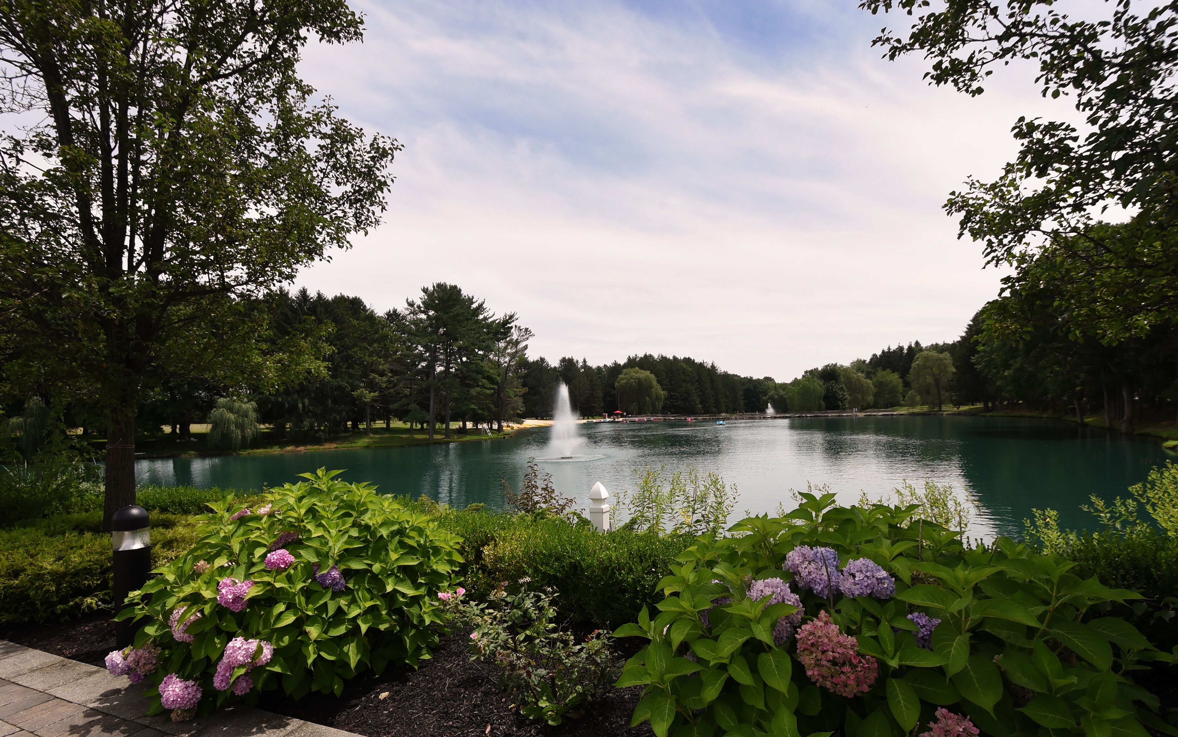 Amenities Lakefront Lake Aera. 3